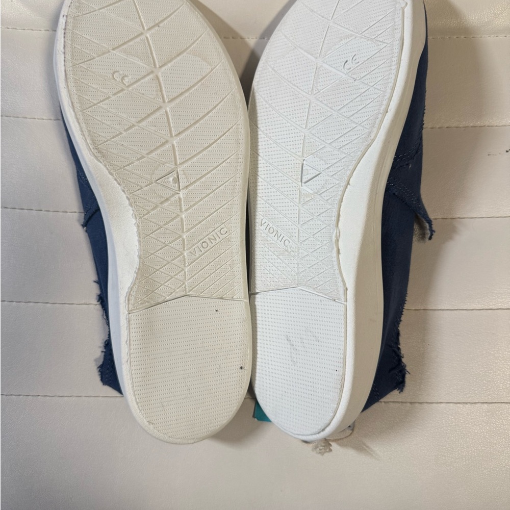 Vionic Beach Navy Malibu Blue Women Sneakers - Picture 9 of 11